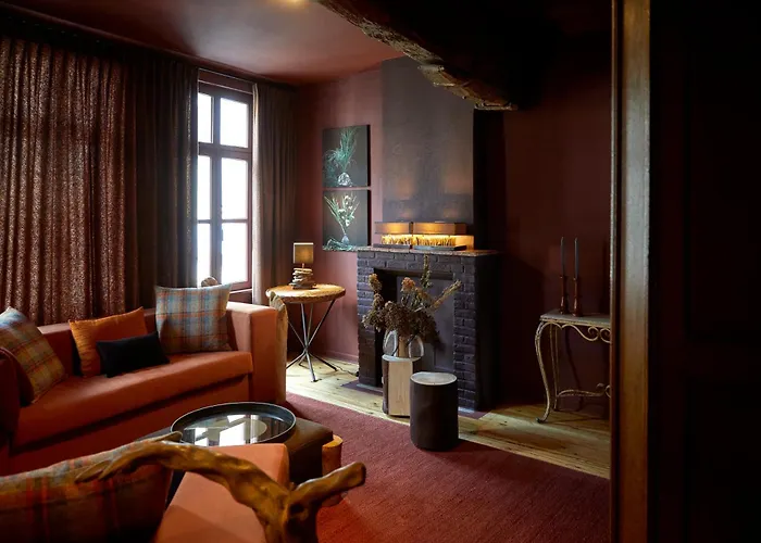 Le Nid Fleuri - Les Demeures D'adrien